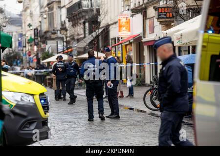 Anderlues, Belgique. 28th novembre 2022. L'illustration montre la police sur le site près de Steenstraat, où une explosion de gaz s'est produite le lundi 28 novembre 2022. BELGA PHOTO HATIM KAGHAT crédit: Belga News Agency/Alay Live News Banque D'Images