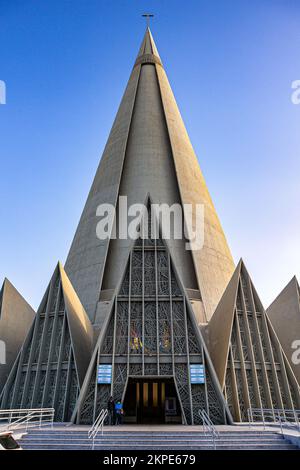 Cathédrale de Maringá, carte postale de la ville située dans la région nord de Paraná, état dans la région sud du Brésil. Banque D'Images