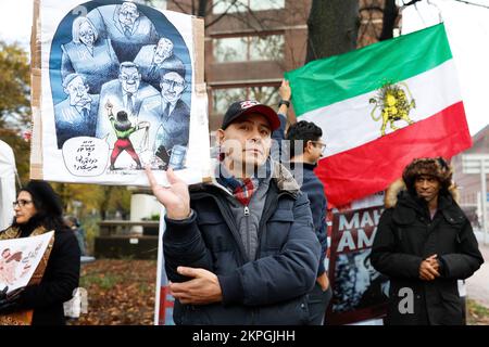 LA HAYE - les Iraniens manifestent contre le régime des ayatollahs en Iran devant la Chambre des représentants. Les militants ont annoncé une manifestation de trois jours. ANP bas CZERWINSKI pays-bas - belgique sortie Banque D'Images