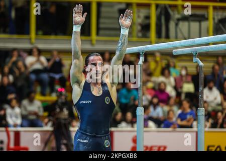 Busto Arsizio, Italie. 26th novembre 2022. Matteo Levantesi pendant le Grand Prix di Ginnastica 2022 à E-Work Arena, Busto Arsizio. (Photo de Fabrizio Carabelli/SOPA Images/Sipa USA) crédit: SIPA USA/Alay Live News Banque D'Images