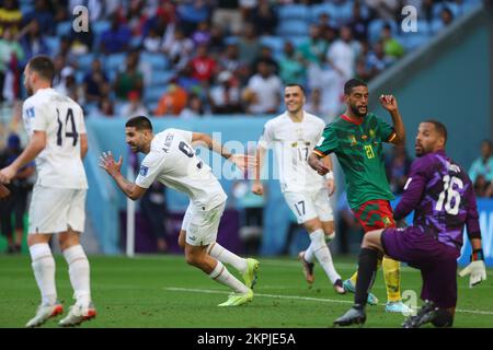 Al Wakrah, Qatar. 28th novembre 2022. Aleksandar Mitrovic (SRB) football : coupe du monde de la FIFA Qatar 2022 match du Groupe G entre le Cameroun 3-3 Serbie au stade Al Janoub à Al Wakrah, Qatar . Crédit: Naoki Morita/AFLO SPORT/Alay Live News Banque D'Images
