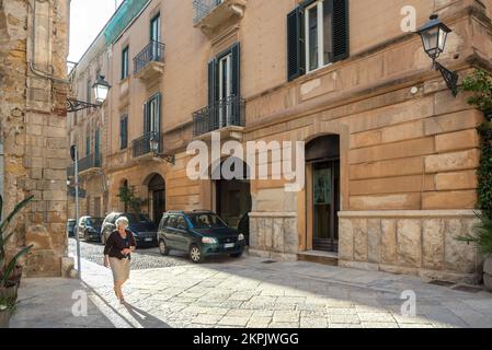 ITALIE,TRAPANI-19 OCTOBRE: Trapani est une ville sur la côte ouest de la Sicile. Vue sur la rue de Trapani le 19 septembre 2022, Trapani, Sicile. Banque D'Images