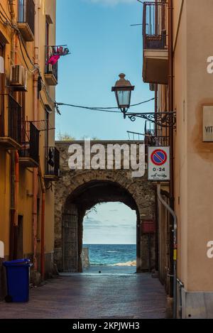 ITALIE,TRAPANI-19 OCTOBRE: Trapani est une ville sur la côte ouest de la Sicile. Vue sur la rue de Trapani le 19 septembre 2022, Trapani, Sicile. Banque D'Images