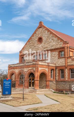 LAWRENCE, Kansas, États-Unis - 2 NOVEMBRE 2022 : Spooner Hall sur le campus de l'Université du Kansas. Banque D'Images