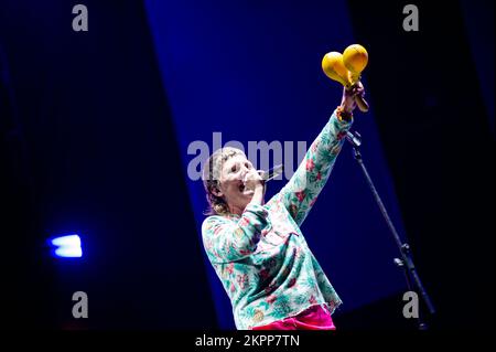 Bogota, Colombie. 27th novembre 2022. Le groupe argentin « Kumbia Queers » se produit lors du retour du festival de musique « Rock al Parque », le plus grand festival de rock d'amérique latine et le troisième plus grand festival de rock du monde, à Bogota, Colombie, 27 novembre 2022. (Photo par Sebastian Barros/NurPhoto) crédit: NurPhoto/Alay Live News Banque D'Images