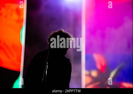 Bogota, Colombie. 27th novembre 2022. Le groupe argentin « Kumbia Queers » se produit lors du retour du festival de musique « Rock al Parque », le plus grand festival de rock d'amérique latine et le troisième plus grand festival de rock du monde, à Bogota, Colombie, 27 novembre 2022. (Photo par Sebastian Barros/NurPhoto) crédit: NurPhoto/Alay Live News Banque D'Images