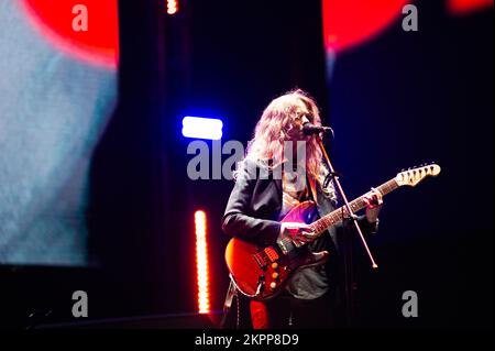 Bogota, Colombie. 27th novembre 2022. Le groupe espagnol 'Cristina y Los Subterraneos' se produit lors du retour du festival de musique 'Rock al Parque', le plus grand festival de rock d'amérique latine et le troisième plus grand festival de rock du monde, à Bogota, Colombie, 27 novembre 2022. (Photo par Sebastian Barros/NurPhoto)0 crédit: NurPhoto/Alay Live News Banque D'Images