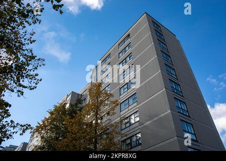 Quartier Merihaka immeuble résidentiel en béton à Helsinki, Finlande Banque D'Images