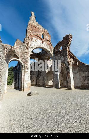 Ruines de l'abbaye de Sant'Eustache, Nervesa Della Battaglia, Italie Banque D'Images