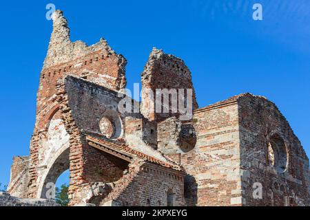 Ruines de l'abbaye de Sant'Eustache, Nervesa Della Battaglia, Italie Banque D'Images