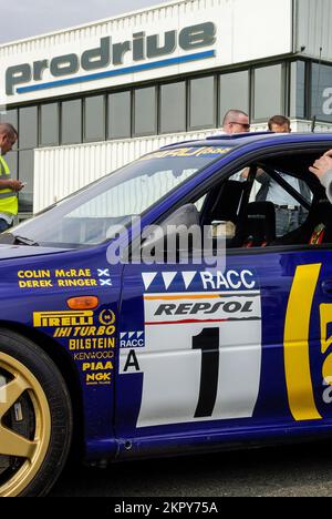 Colin McRae 1996 rallye N1WRC au siège social de ProDrive pendant le rassemblement McRae de Subaru Imprezas. Anniversaire de la mort Colin McRae Banque D'Images