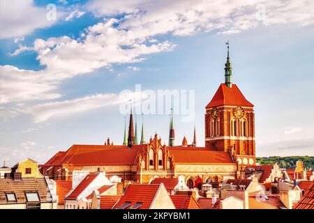 Vue aérienne de Gdansk pendant une journée ensoleillée, Pologne Banque D'Images