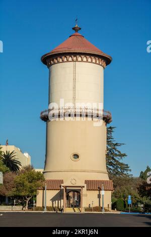 California, Fresno, Old Fresno Water Tower, exploitée en 1894-1963 Banque D'Images