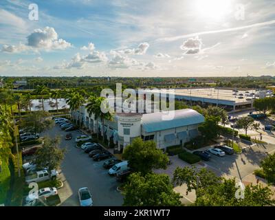 Sunrise, FL, Etats-Unis - 27 novembre 2022: Photo de drone aérienne de Chipotle Mexican Grill Banque D'Images