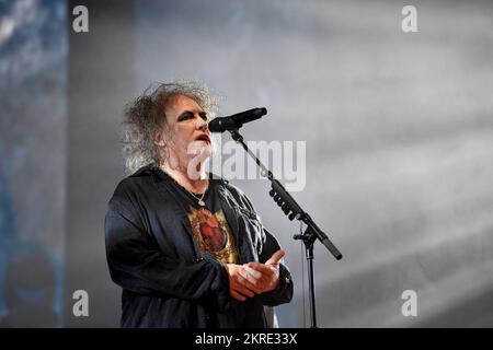 Paris, France. 28th novembre 2022. The Cure, Robert Smith se produit à l'Accor Arena de Paris, France, le 28 novembre 2022. Photo de Christophe Meng/ABACAPRESS.COM crédit: Abaca Press/Alay Live News Banque D'Images