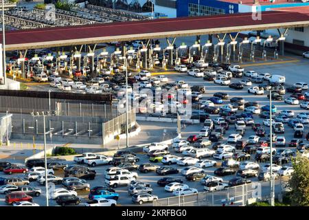 Vue générale du passage frontalier de San Ysidro le lundi 24 octobre 2022, à San Ysidro, en Californie. (Dylan Stewart/image du sport) Banque D'Images