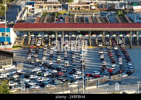 Vue générale du passage frontalier de San Ysidro le lundi 24 octobre 2022, à San Ysidro, en Californie. (Dylan Stewart/image du sport) Banque D'Images