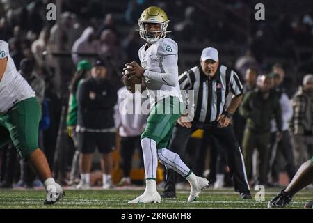 Long Beach Poly lapins Jackquarterback Darius Curry (1) lors d'une CIF Section Sud Division 1 quart de finale match contre Los Alamitos vendredi, Banque D'Images