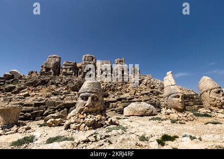 Mont Nemrut, Nemrut Dagi, terrasse est, statues de la tête de Dieu, Royaume de Commagène, Kahta, province d'Adıyaman, Turquie, Asie Banque D'Images