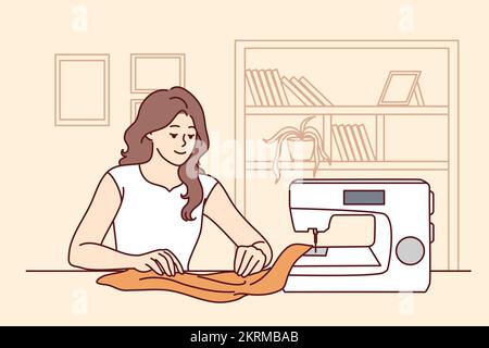 Une jeune femme heureuse s'assoit à la table, cousu sur la machine à la maison. Femme souriante couturière ou couturière travaillant à la création de vêtements. Concept de passe-temps. Illustration vectorielle. Illustration de Vecteur