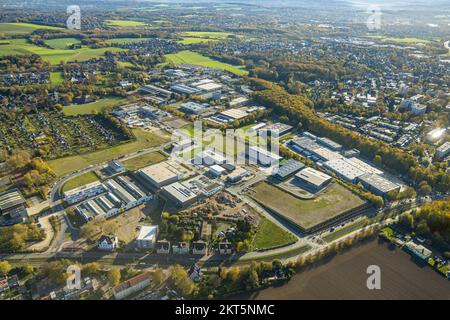 Vue aérienne, chantier et nouveau bâtiment dans la zone industrielle an der Salzstraße, nouvelle cuisine centrale de l'hôpital catholique Bochum et le Banque D'Images