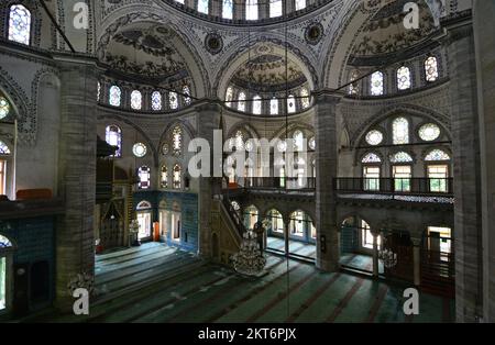 La mosquée et le complexe Hekimoglu Ali Pasha, situés à Istanbul, en Turquie, ont été construits en 1735. Banque D'Images
