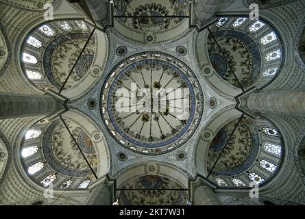 La mosquée et le complexe Hekimoglu Ali Pasha, situés à Istanbul, en Turquie, ont été construits en 1735. Banque D'Images