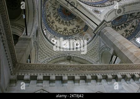 La mosquée et le complexe Hekimoglu Ali Pasha, situés à Istanbul, en Turquie, ont été construits en 1735. Banque D'Images