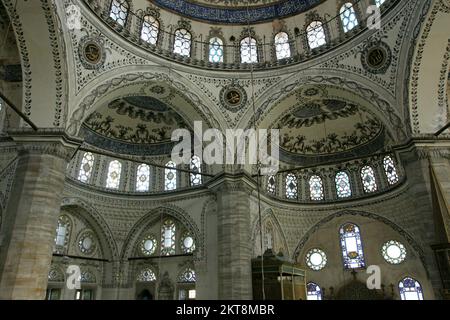 La mosquée et le complexe Hekimoglu Ali Pasha, situés à Istanbul, en Turquie, ont été construits en 1735. Banque D'Images