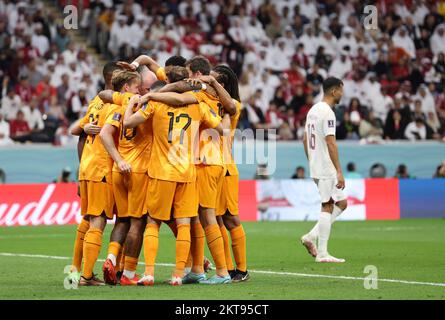 Al Khor, Qatar. 29th novembre 2022. Les joueurs des pays-Bas célèbrent le score lors du match Group A entre les pays-Bas et le Qatar lors de la coupe du monde de la FIFA 2022 au stade Al Bayt à Al Khor, Qatar, le 29 novembre 2022. Credit: Zheng Huansong/Xinhua/Alay Live News Banque D'Images