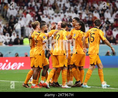 Al Khor, Qatar. 29th novembre 2022. Les joueurs des pays-Bas célèbrent le score lors du match Group A entre les pays-Bas et le Qatar lors de la coupe du monde de la FIFA 2022 au stade Al Bayt à Al Khor, Qatar, le 29 novembre 2022. Credit: Zheng Huansong/Xinhua/Alay Live News Banque D'Images