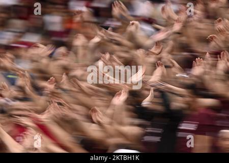 Doha, Qatar. 29th novembre 2022. Foto Fabio Ferrari/Lapresse 29 novembre 2022 Doha, Qatar - Sport - Calcio - Qatar 2022 - Coppa del Mondo Fifa - Olanda vs Qatar - Gruppo A - Fase a Gironi - Al Bayt StadiumNella foto : tifosi 29 novembre 2022 Doha, Qatar - sport - football - Qatar 2022- coupe du monde de la Fifa - pays-Bas contre Qatar - Groupe A - scène de groupe -Stade Al Bayt dans le pic: Supporters/ PRESSINPHOTO/Sipa États-Unis crédit: SIPA États-Unis/Alay Live News Banque D'Images