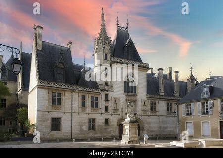 Bourges, cité médiévale en France, le manoir Jacques coeur dans le centre historique Banque D'Images