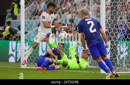 CHRISTIAN Pulisic AMÉRICAIN, photographié après avoir marqué lors d'un match de football entre l'Iran et les Etats-Unis, troisième et dernier match du Groupe B de la coupe du monde FIFA 2022 au stade Al Thumama, Doha, Etat du Qatar, le mardi 29 novembre 2022. BELGA PHOTO VIRGINIE LEFOUR Banque D'Images