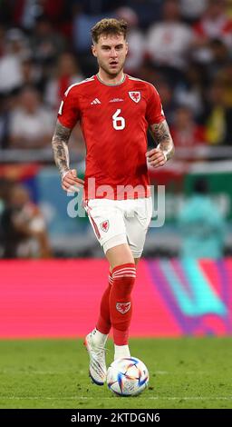 Al Rayyan, Qatar, 29th novembre 2022. Joe Rodon du pays de Galles lors du match de la coupe du monde de la FIFA 2022 au stade Ahmad bin Ali, Al Rayyan. Le crédit photo devrait se lire: David Klein / Sportimage Banque D'Images