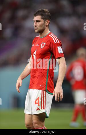 29th novembre 2022 ; stade Ahmed bin Ali, Al Rayyan, Qatar ; coupe du monde de football de la FIFA, pays de Galles contre Angleterre ; Ben Davies du pays de Galles Banque D'Images