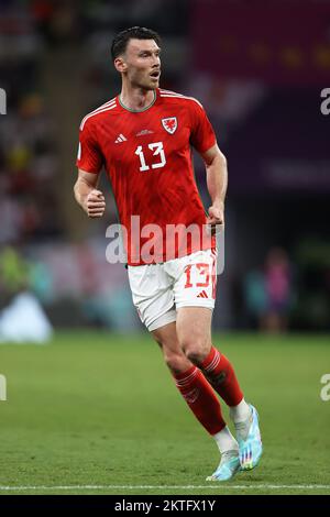 29th novembre 2022 ; stade Ahmed bin Ali, Al Rayyan, Qatar ; coupe du monde de football de la FIFA, pays de Galles contre Angleterre ; Kieffer Moore, pays de Galles Banque D'Images