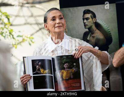 Mexico, Mexico, MEXIQUE. 29th novembre 2022. L'actrice mexicaine OFELIA MEDINA lors d'une conférence de presse à Mexico, où les stylistes Juan de Dios Ramírez et Alberto Escamilla, ont présenté et publié le livre BALANCOPOP: A look to the style of Fashion in Mexico', où apparaissent les artistes mexicains dans la couverture. (Image de crédit : © Jorge Nunez/ZUMA Press Wire) Banque D'Images