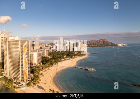 Vue aérienne de Waikiki Beach, Honolulu, Hawaii, États-Unis Banque D'Images