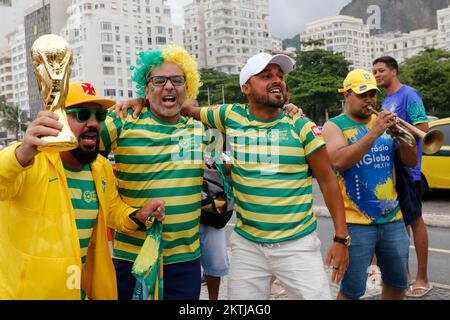 Les fans brésiliens se réunissent à la fête de rue pour soutenir l'équipe nationale de football qui joue la coupe du monde de la Fifa à l'arène du Festival de ventilateur Banque D'Images