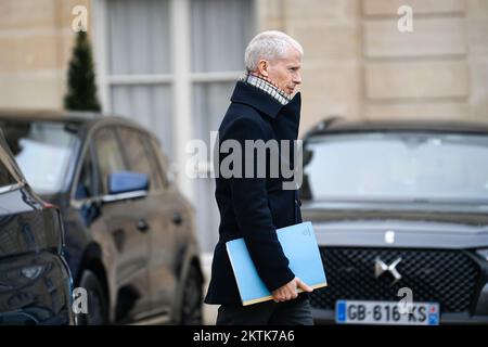 Paris, France, 29/11/2022, ministre français adjoint des relations avec le Parlement Franck Riester après la réunion hebdomadaire du cabinet de l'Elysée à Paris, France, sur 29 novembre 2022. Banque D'Images