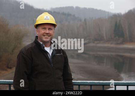 Thale, Allemagne. 29th novembre 2022. Vue de la centrale électrique de stockage par pompage de Wendefurth. L'usine est actuellement en mode maintenance et hors service. Deux fois 40 mégawatts d'énergie sont générés ici. La centrale de stockage à pompage de Wendefurth est la seule du genre en Saxe-Anhalt. L'usine est actuellement en mode maintenance et hors service. Credit: Matthias Bein/dpa/ZB/dpa/Alay Live News Banque D'Images