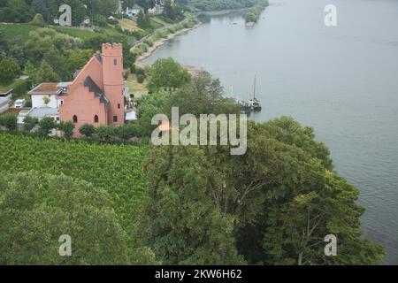 Vue depuis le dessus du château de Crass à Eltville am Rhein, Rheingau, Taunus, Hesse, Allemagne, Europe Banque D'Images