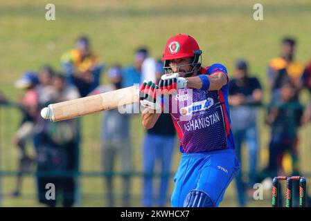 Kandy, Sri Lanka. 30th novembre 2022. Ibrahim Zadran en Afghanistan joue un tir lors du match de cricket de l'ODI 3rd entre le Sri Lanka et l'Afghanistan au Pallekele International Cricket Stadium de Kandy le 30th novembre 2022. Viraj Kothalwala/Alamy Live News Banque D'Images