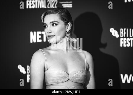 Florence Pugh photographiée pendant la première européenne du Gala de tête LA MERVEILLE dans le cadre du Festival du film de Londres, qui s'est tenu au Royal Festival Hall , Londres, le vendredi 7 octobre 2022 . Photo de Julie Edwards. Banque D'Images