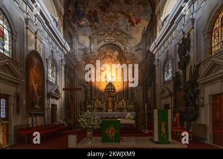 Les moines jésuites catholiques ont imposé la construction de l'église catholique romaine de la Sainte Trinité. ​Sibiu, Roumanie Banque D'Images