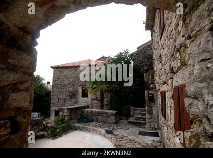 PHOTO DU FICHIER - la Croatie en tant que 28th État membre de l'UE Hum est la plus petite ville du monde. Photo: Boris Scitar/PIXSELL Banque D'Images