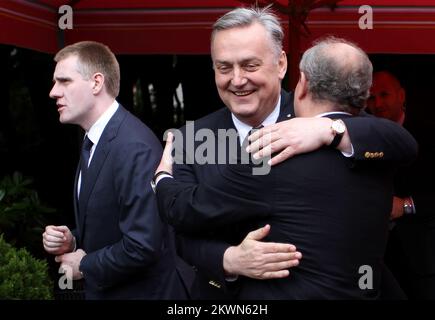 Zlatko Lagumdzija, Vice-Président du Conseil des Ministres de Bosnie-Herzégovine dans le restaurant Okrugljak. Banque D'Images