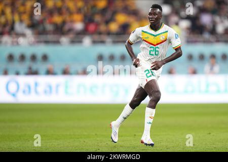 Doha, Qatar. 29th novembre 2022. Pape Gueye du Sénégal lors du match de la coupe du monde de la FIFA, Qatar 2022, Groupe A, entre l'Équateur et le Sénégal, a joué au stade international de Khalifa le 29 novembre 2022 à Doha, Qatar. (Photo de Bagu Blanco/PRESSIN) Credit: SIPA USA/Alay Live News Banque D'Images