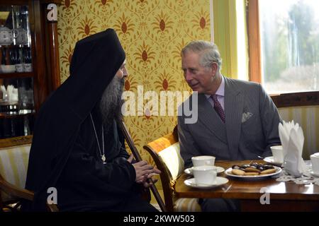 Lors d'une visite en Serbie, le prince de Galles a visité le monastère de Kovilj où il a été accueilli par l'évêque Irinej, Métropolitain de Zagreb et Ljubljana Porfirije, le père Isihije et l'archevêque orthodoxe Jeronim. Photo: PISCINE/PIXSELL Banque D'Images
